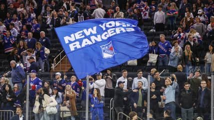 NHL-Tampa-Bay-Lightning-at-New-York-Rangers-25981474